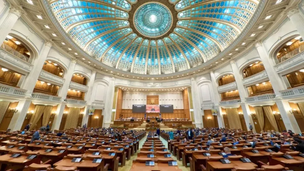 Senatul este chemat din vacanță. Se pregătește o sesiune extraordinară pentru o serie de proiecte-cheie