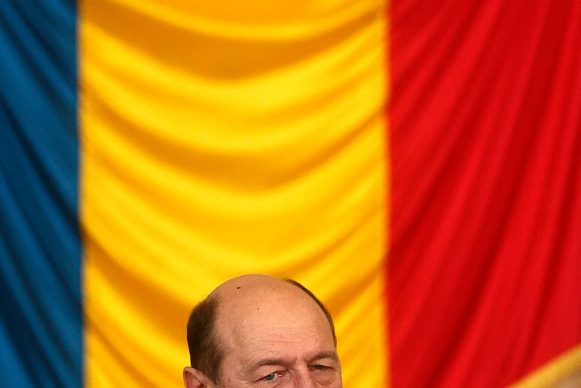 Traian Băsescu despre drona distrusă: „Nu trebuie făcută confuzie. Platforma nu este în zona de acțiune a NATO”