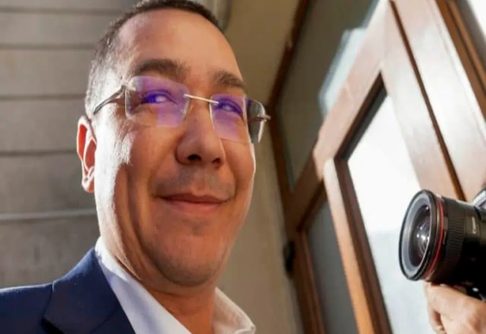 Ponta: PSD fuge cu moţiunea prin Parlament, de nu am mai găsit-o