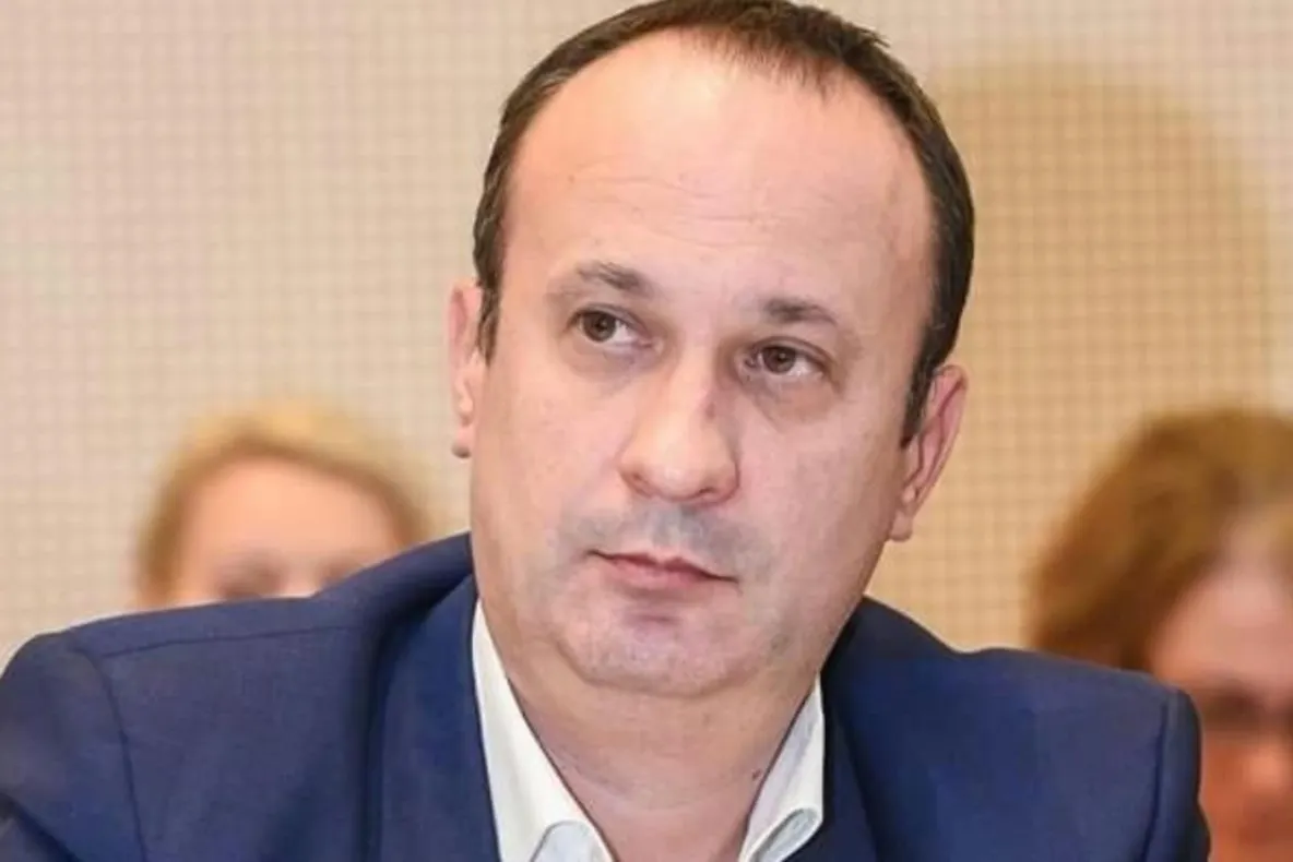 Adrian Câciu: Analista Fitch a încălcat codul deontologic; nu instabilitatea politică pune în pericol ratingul