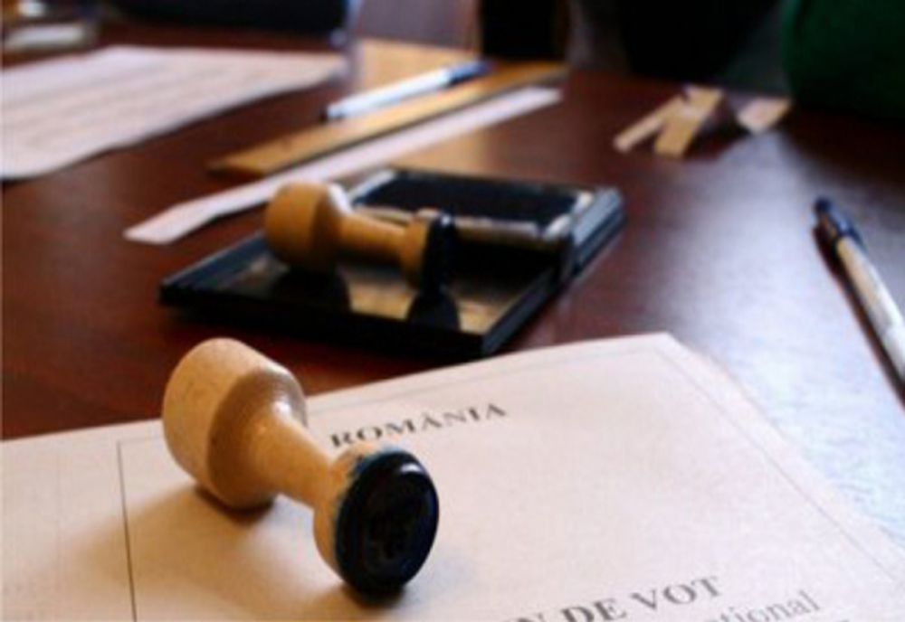 Biroul Electoral Central: Candidatul, soţul, soţia, rudele sau afinii până la gradul al doilea inclusiv nu pot fi membri ai BEC