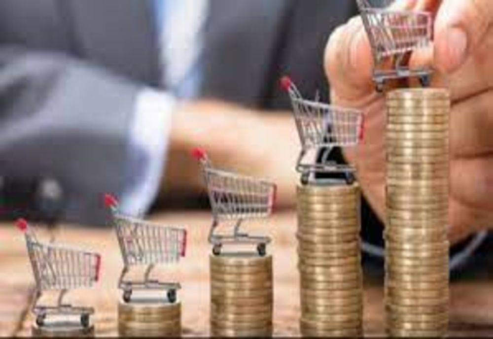 Românii îndură cele mai mari scumpiri din istorie. Mâncarea ne arde la buzunare