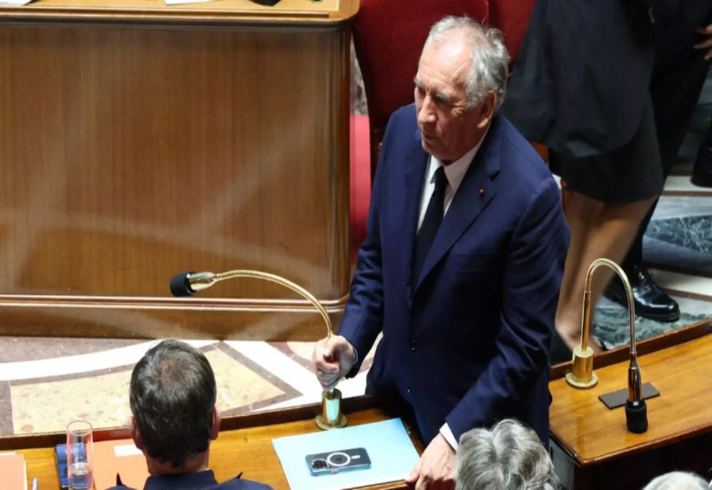 GUVERNUL LUI FRANCOIS BAYROU, RĂSTURNAT DE PARLAMENT. FRANȚA INTRĂ ÎNTR-O NOUĂ CRIZĂ POLITICĂ 