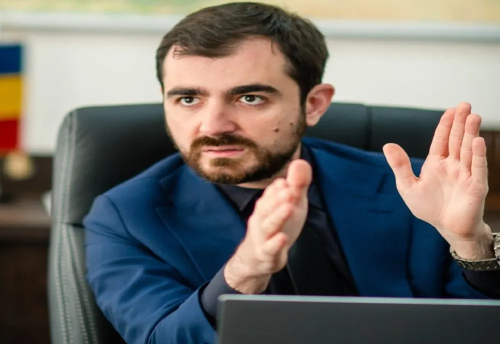 Deputatul USR Claudiu Năsui: Dacă scopul e să taie pensii speciale, Guvernul Bolojan ar trebui să încerce să le taie pe toate