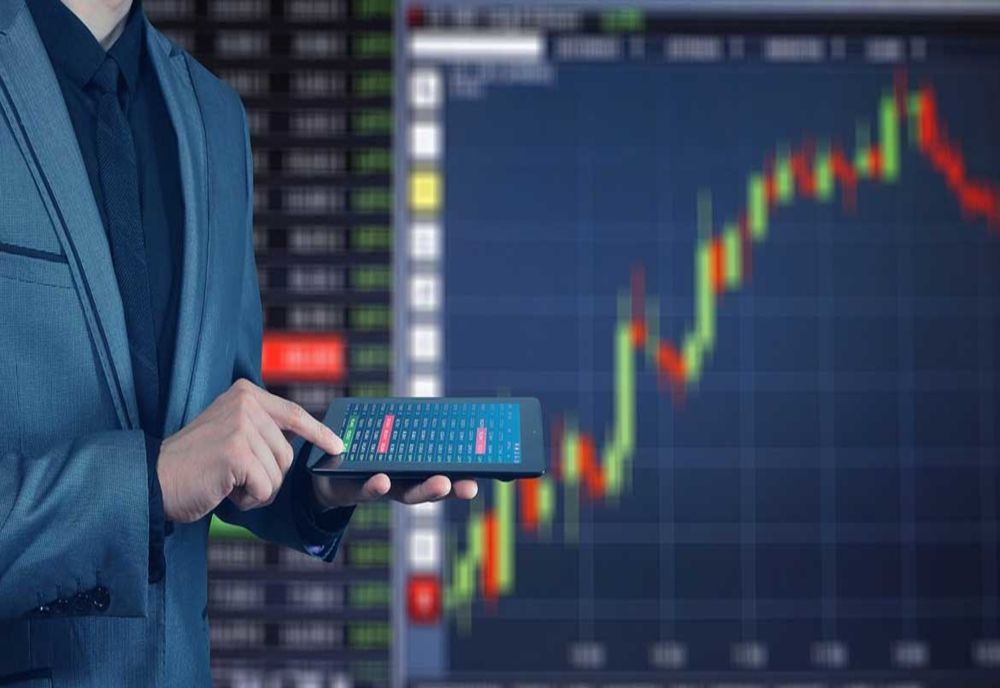 PRO România cere prim-ministrului să prezinte, în Parlament, măsurile de relansare a economiei