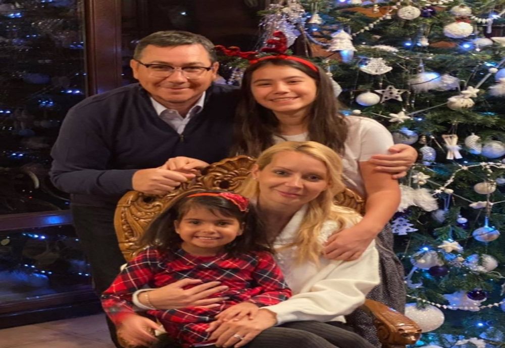 Vitor Ponta a publicat de Crăciun o fotografie cu fetița pe care a adoptat-o