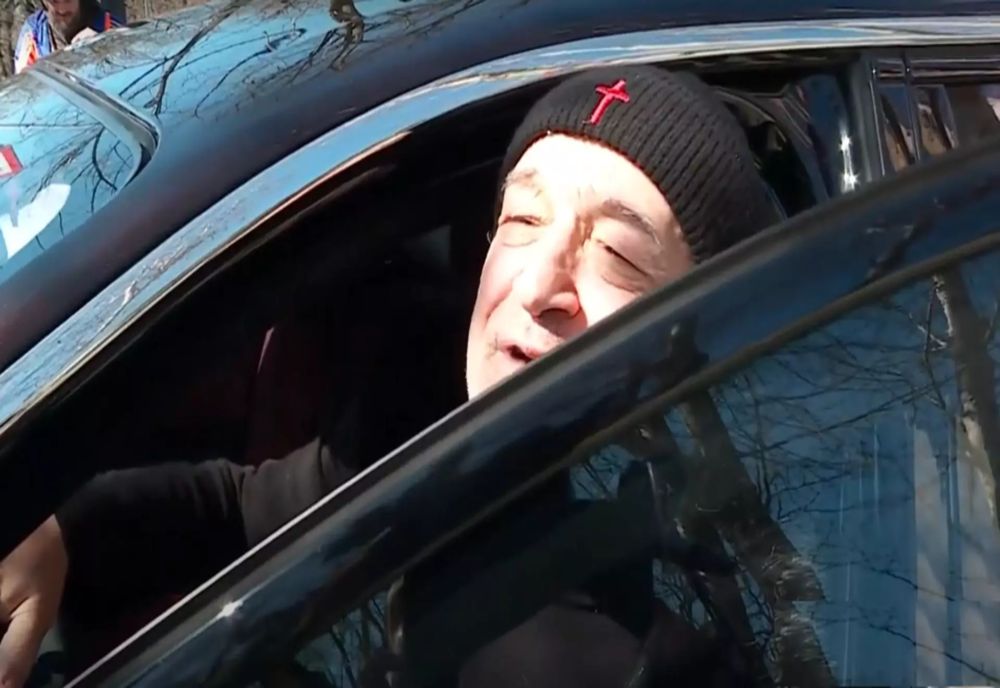 Becali, jigniri suburbane la adresa Televiziunii Poporului. Milionarul-cioban a înjurat de 60 de ori în 3 minute. Viorel Hrebenciuc nu a vrut să comenteze dezvăluirle de la Realitatea Plus- VIDEO