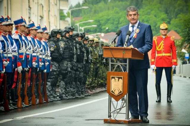Gabriel Oprea, mesaj de Ziua Aviației Române: „Forțele Aeriene reprezintă un pilon strategic al securității naționale”