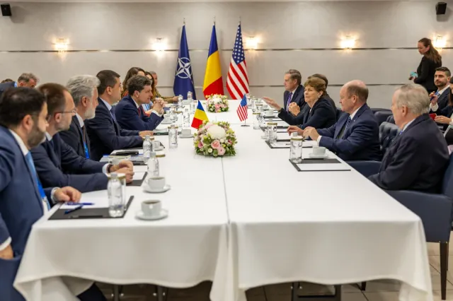 Nicușor Dan - întrevedere cu delegația Congresului Statelor Unite ale Americii la Summitul NATO