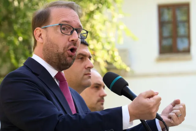USR cere alegeri anticipate după căderea Guvernului Mureșan. Dominic Fritz: „A venit momentul să ne întoarcem la votul oamenilor”