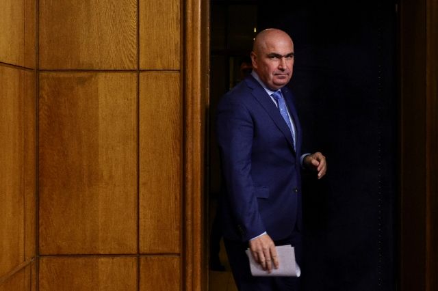 Bolojan: Sporul pentru doctorate - o practică ce nu e în țările din vestul Europei; nu de diplome ducem lipsă